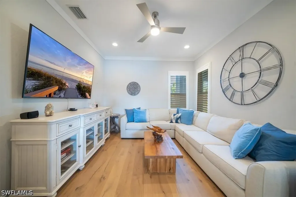 14372 Neptune Avenue Naples FL 34114
