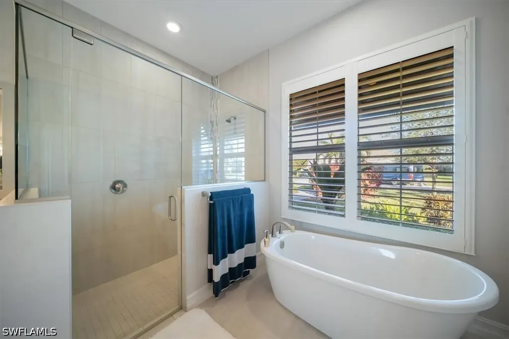 14372 Neptune Avenue Naples FL 34114