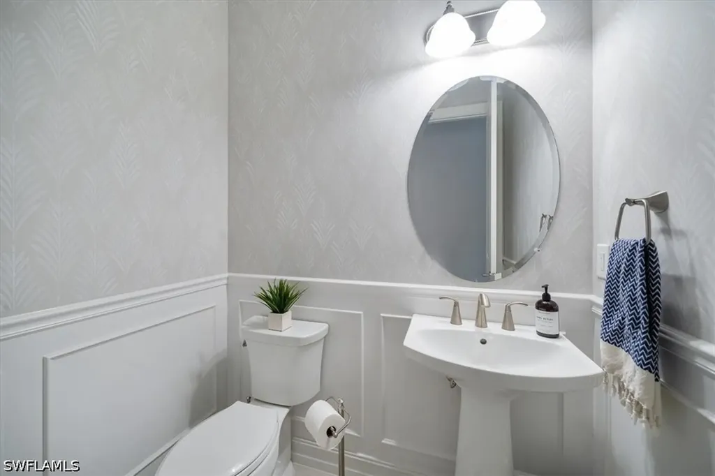 14372 Neptune Avenue Naples FL 34114