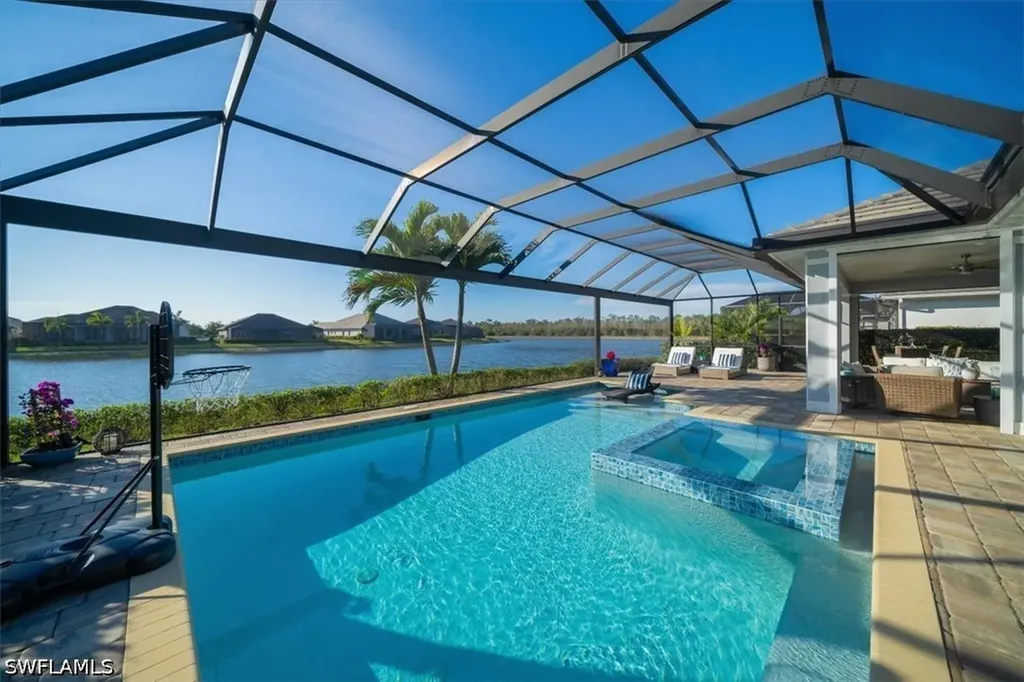 14372 Neptune Avenue Naples FL 34114
