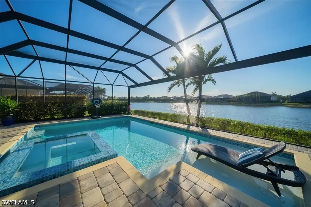 14372 Neptune Avenue Naples FL 34114