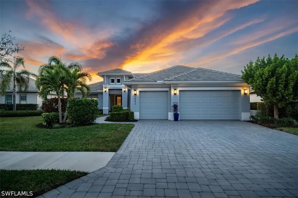 14372 Neptune Avenue Naples FL 34114