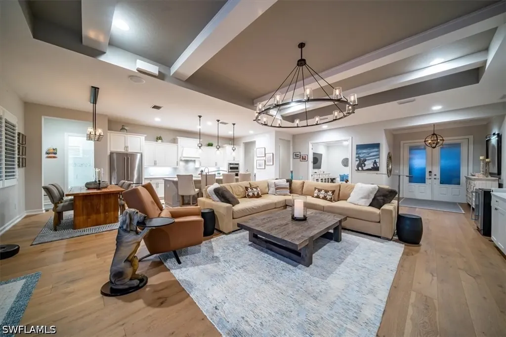 14372 Neptune Avenue Naples FL 34114