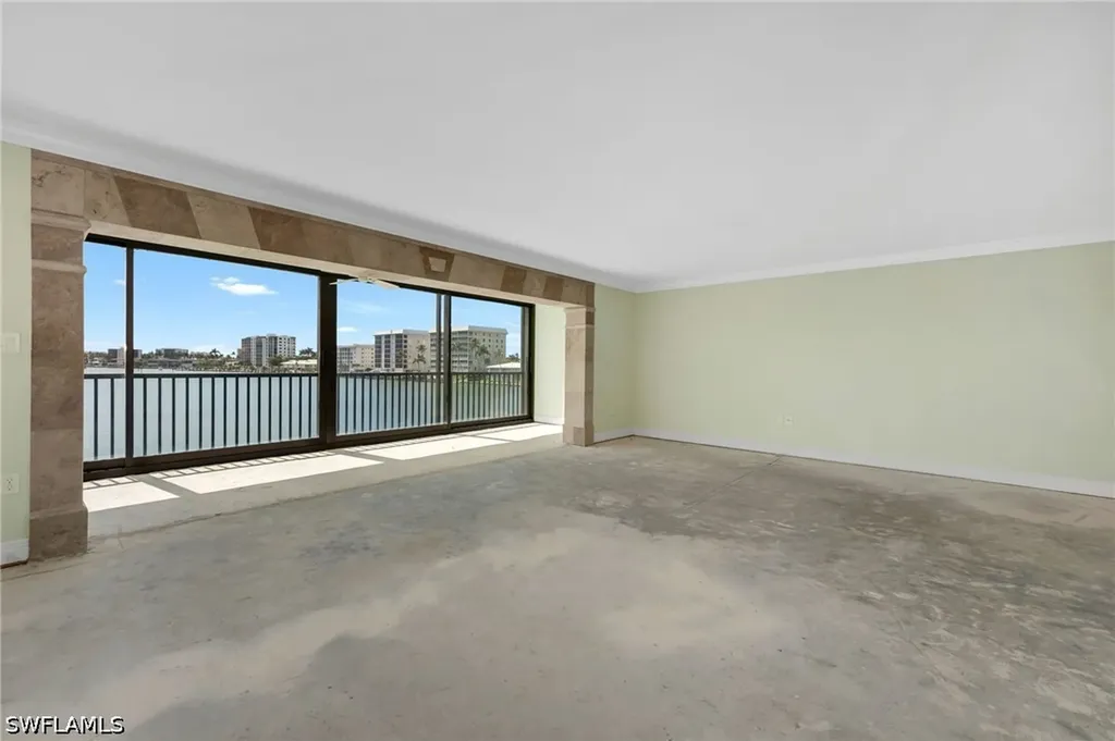 222 Harbour Drive Naples FL 34103