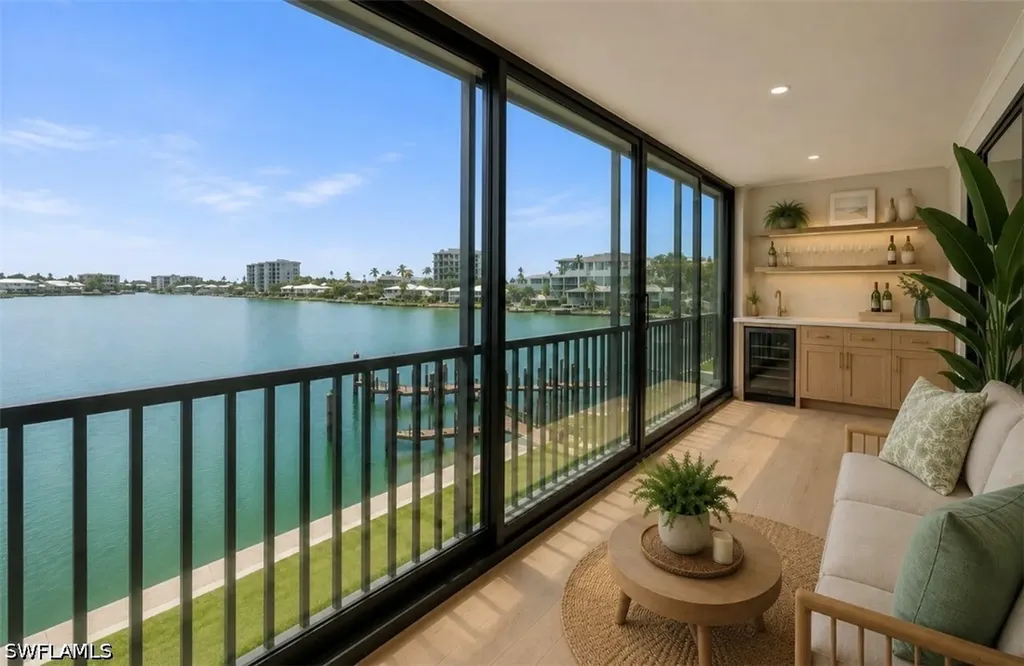 222 Harbour Drive Naples FL 34103