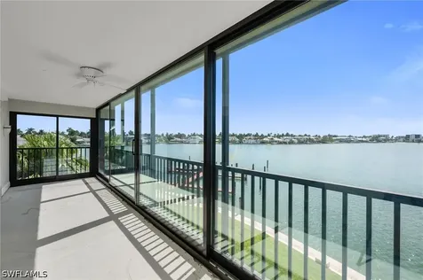 222 Harbour Drive