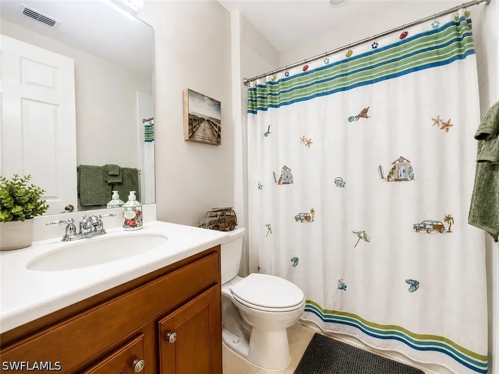1367 Artesia Drive E Naples FL 34113