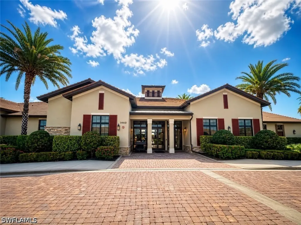 1367 Artesia Drive E Naples FL 34113