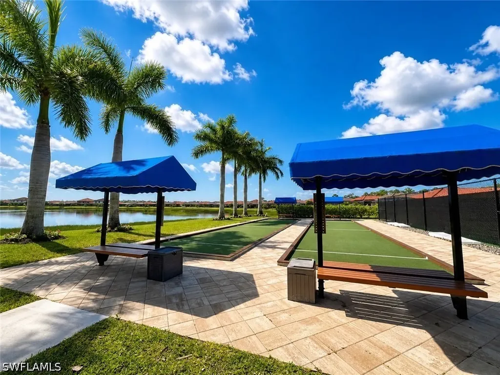 1367 Artesia Drive E Naples FL 34113