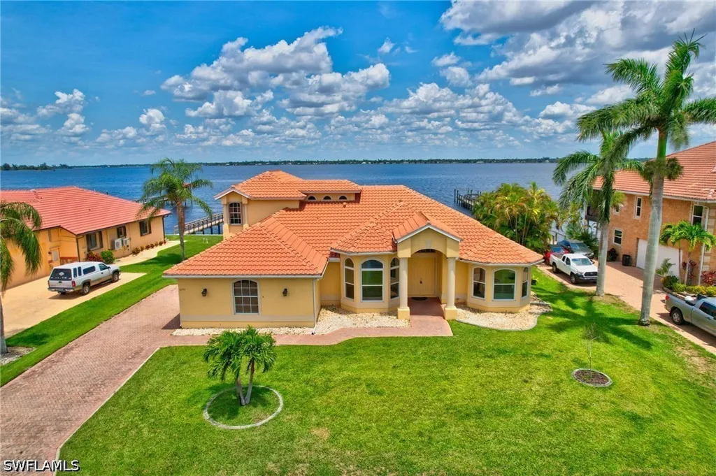6140 River Shore Court North Fort Myers FL 33917
