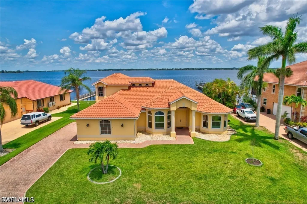 6140 River Shore Court North Fort Myers FL 33917