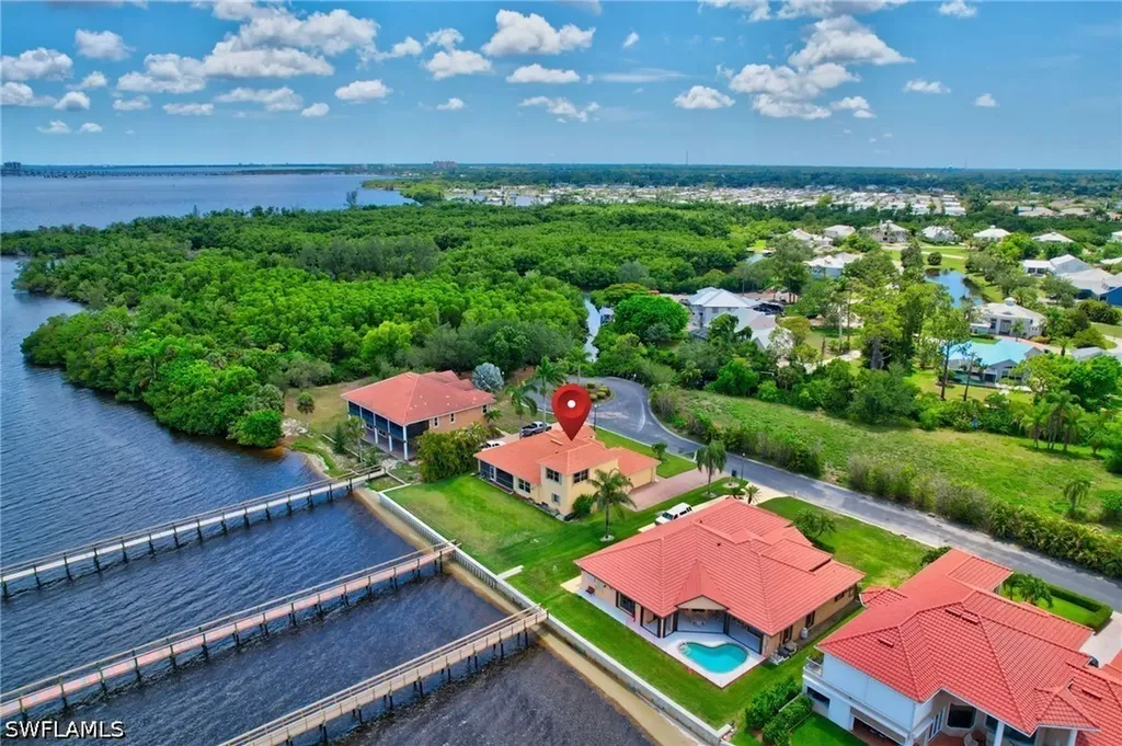 6140 River Shore Court North Fort Myers FL 33917