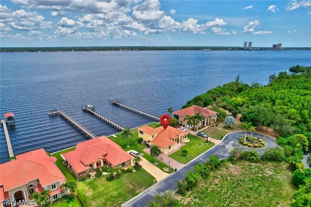 6140 River Shore Court North Fort Myers FL 33917