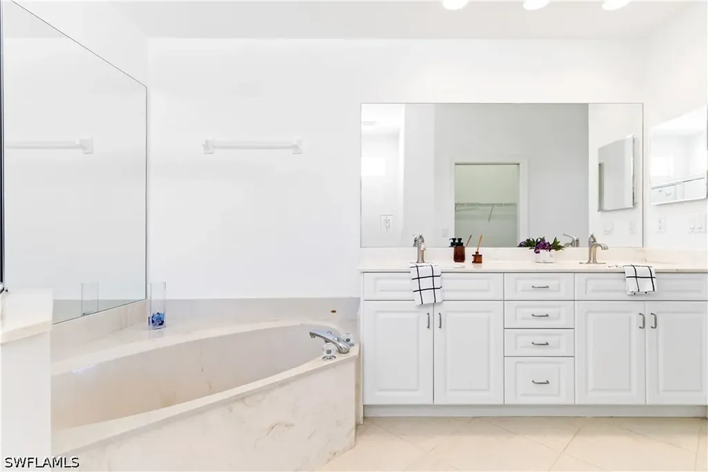 8635 Ibis Cove Circle Naples FL 34119