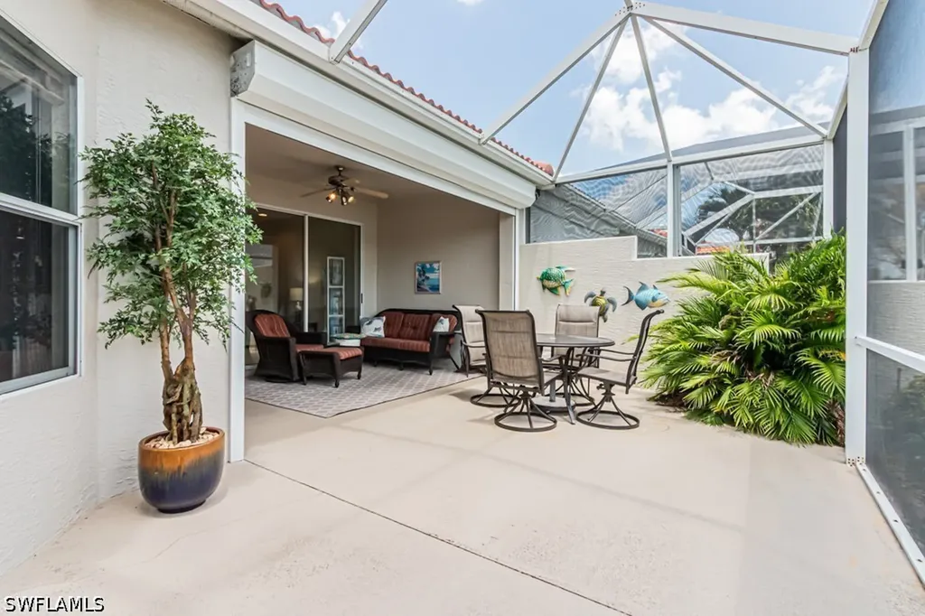 1992 Crestview Way Naples FL 34119