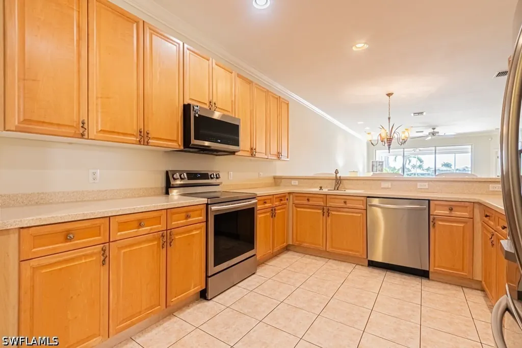 1992 Crestview Way Naples FL 34119