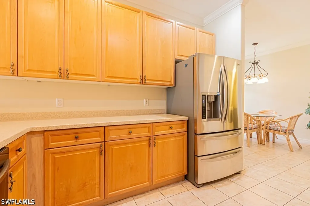 1992 Crestview Way Naples FL 34119
