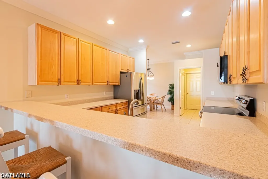 1992 Crestview Way Naples FL 34119