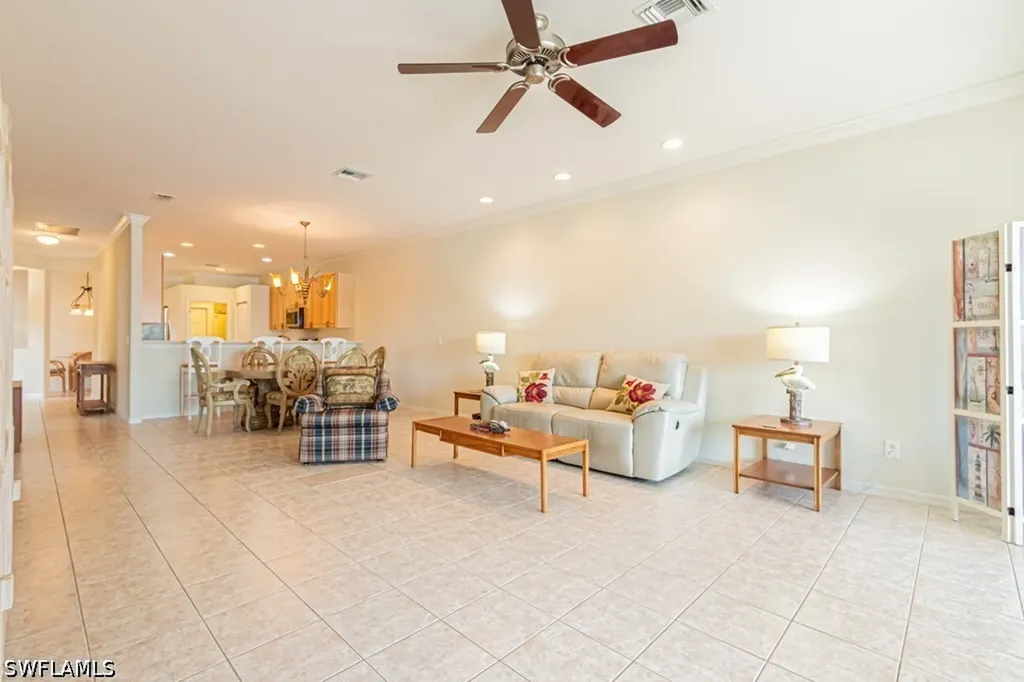 1992 Crestview Way Naples FL 34119