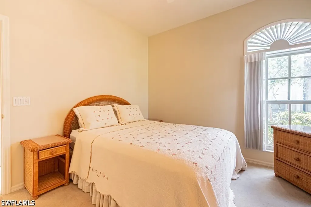 1992 Crestview Way Naples FL 34119