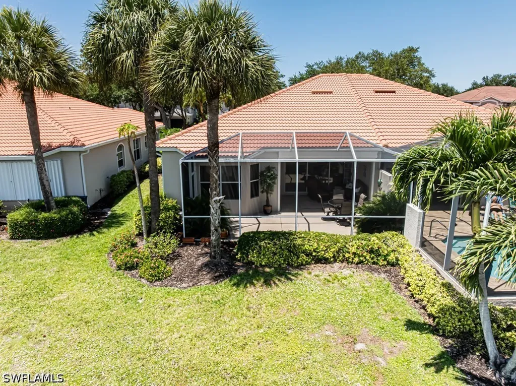 1992 Crestview Way Naples FL 34119