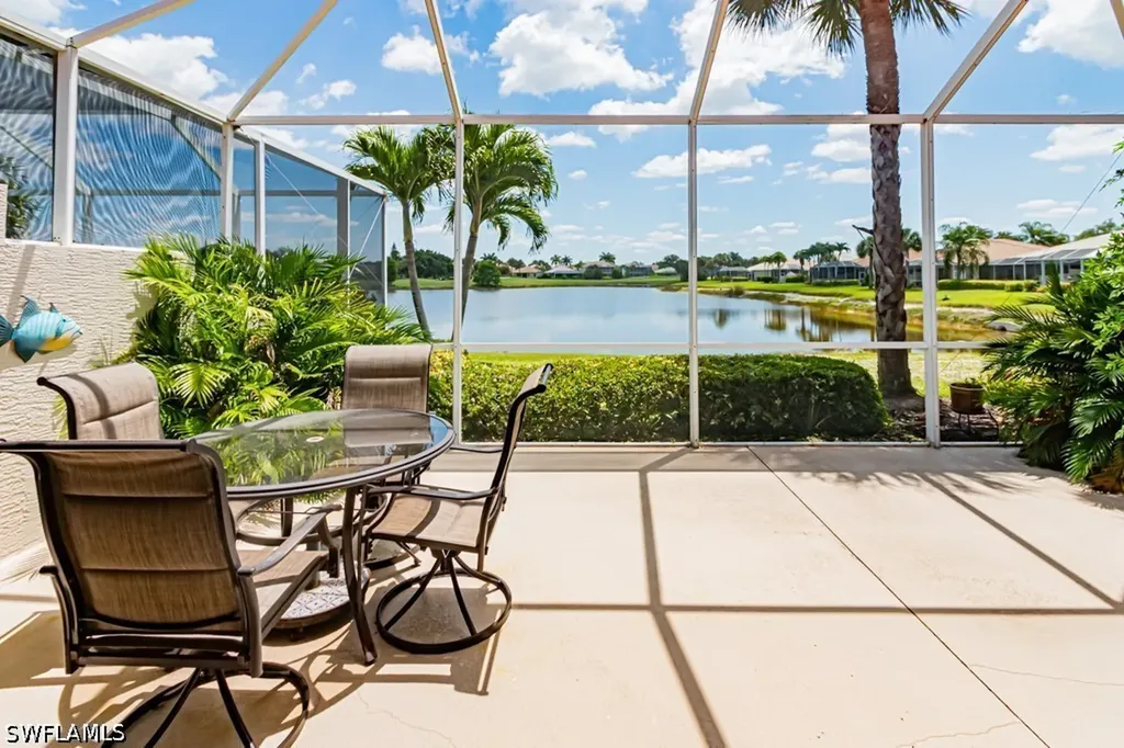 1992 Crestview Way Naples FL 34119