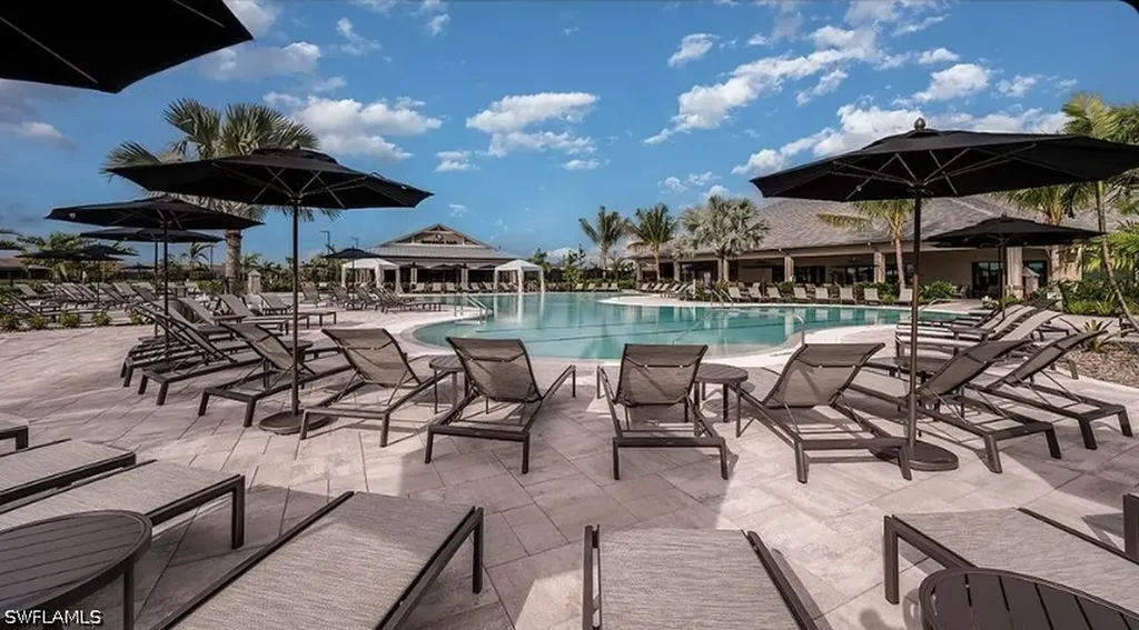 15765 Cortina Street Naples FL 34114