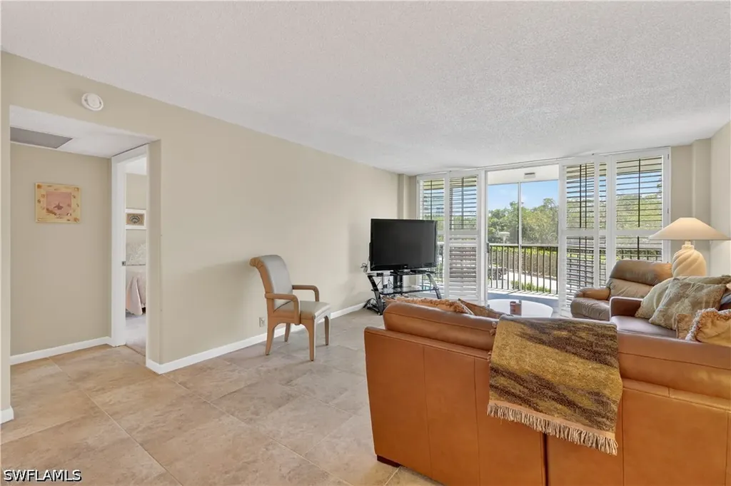 5 Bluebill Avenue Naples FL 34108