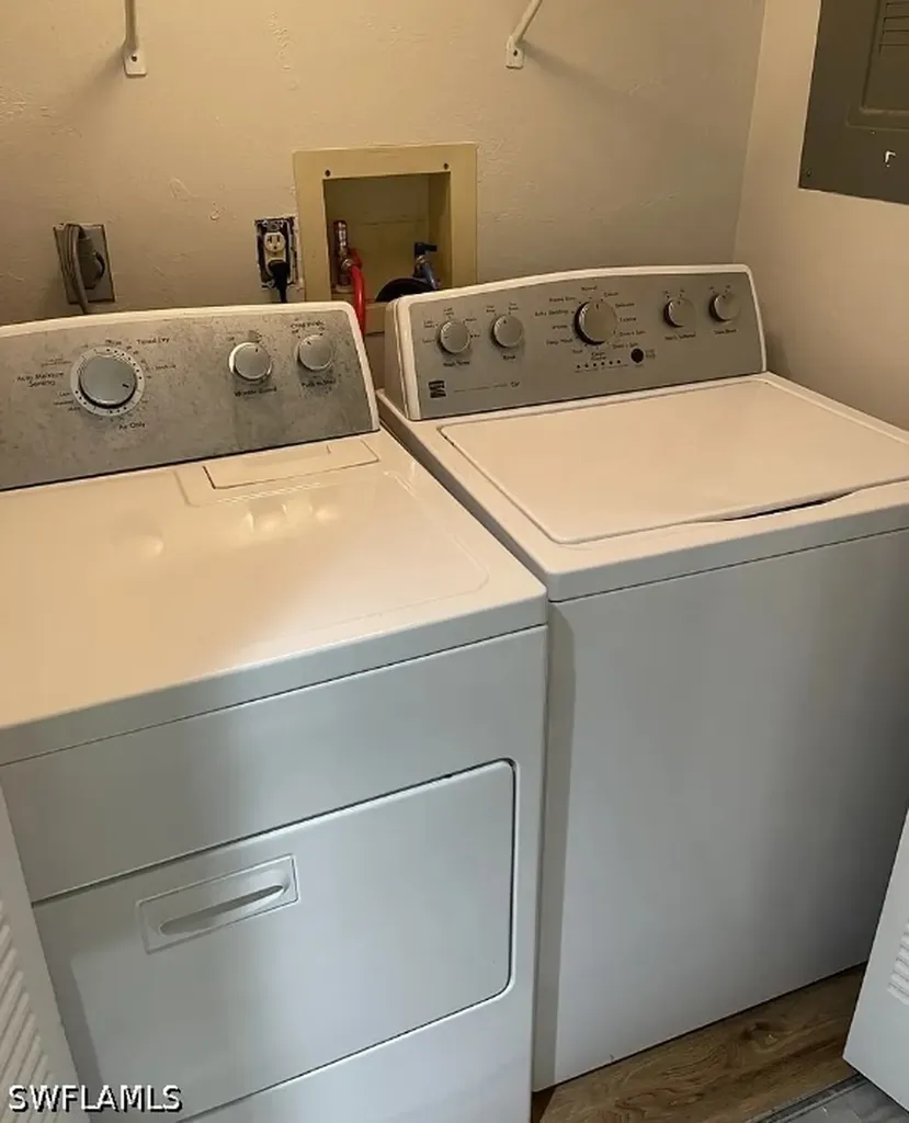2121 Collier Avenue Fort Myers FL 33901