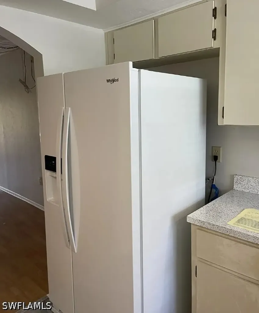 2121 Collier Avenue Fort Myers FL 33901