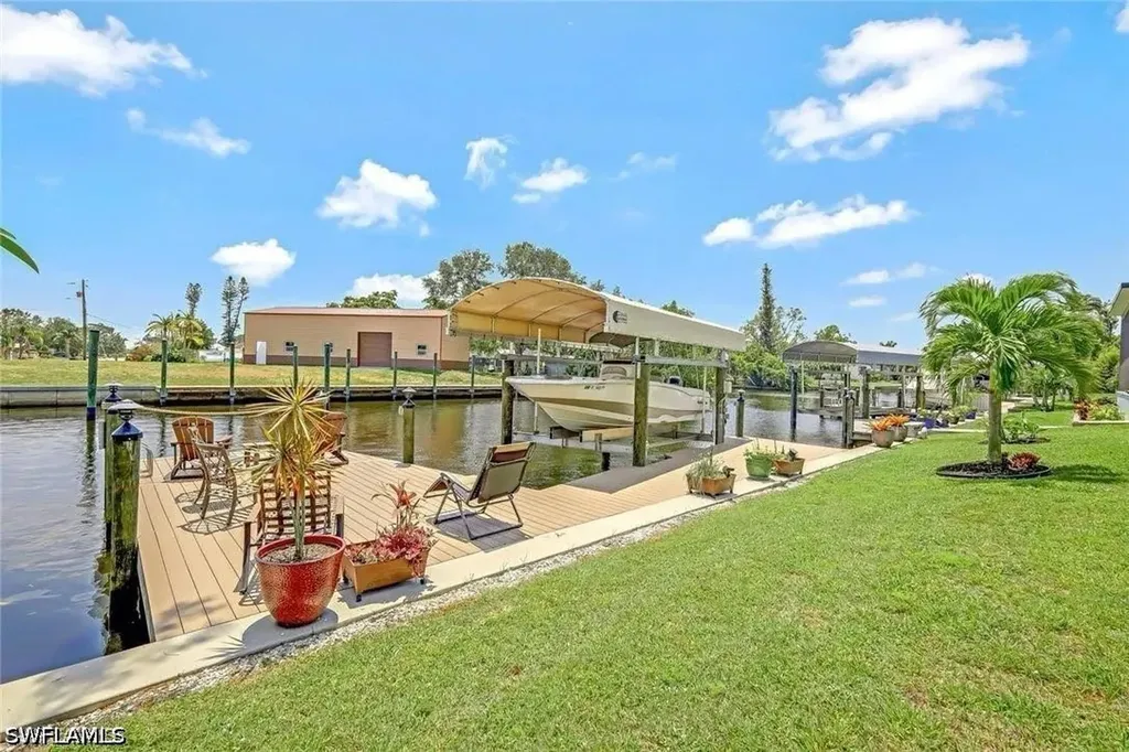 2214 Isle Of Pines Avenue Fort Myers FL 33905