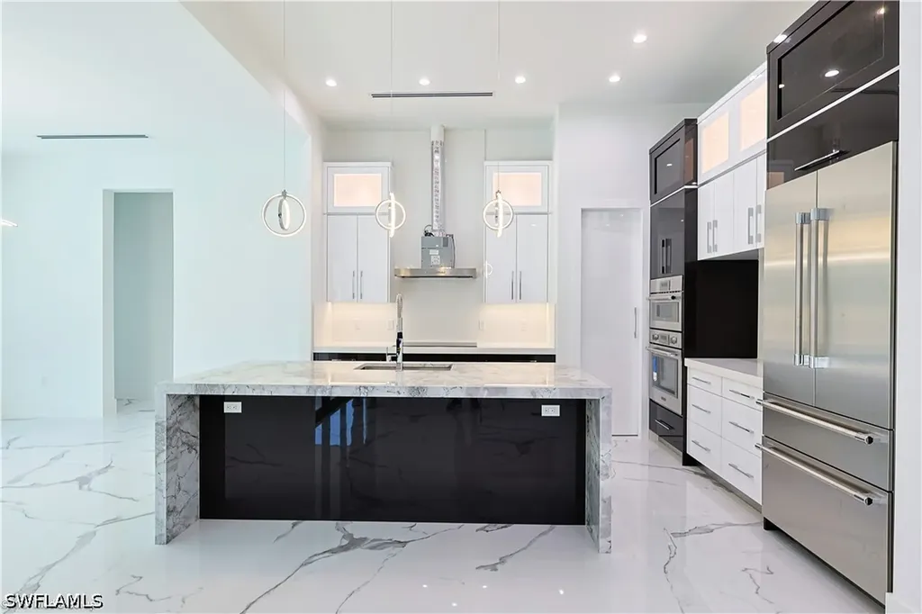 3430 1st Avenue NW Naples FL 34120