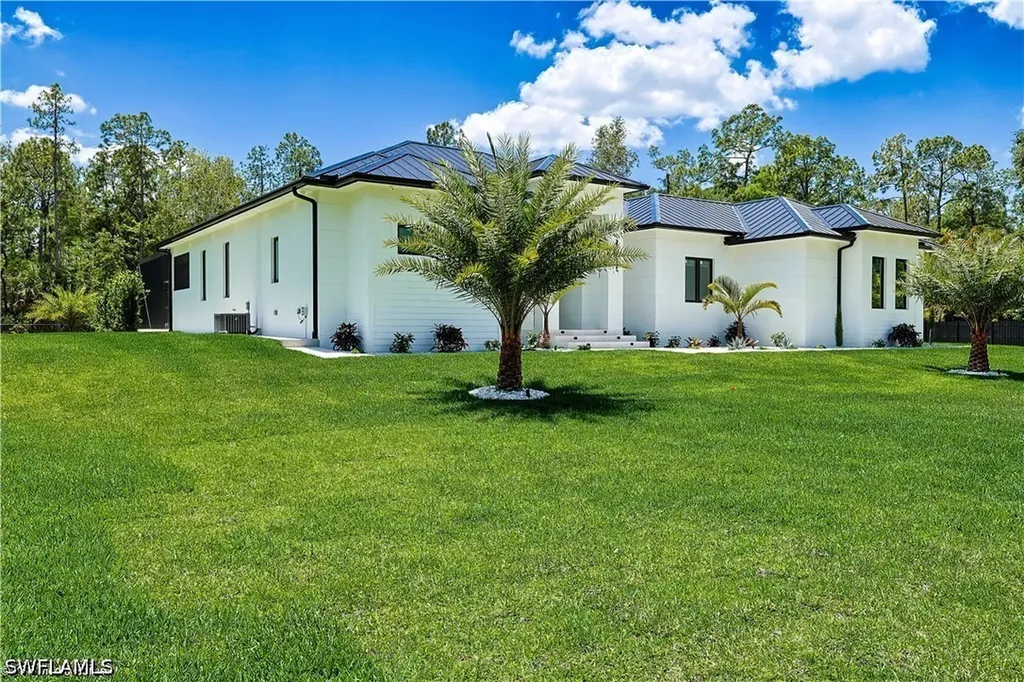 3430 1st Avenue NW Naples FL 34120