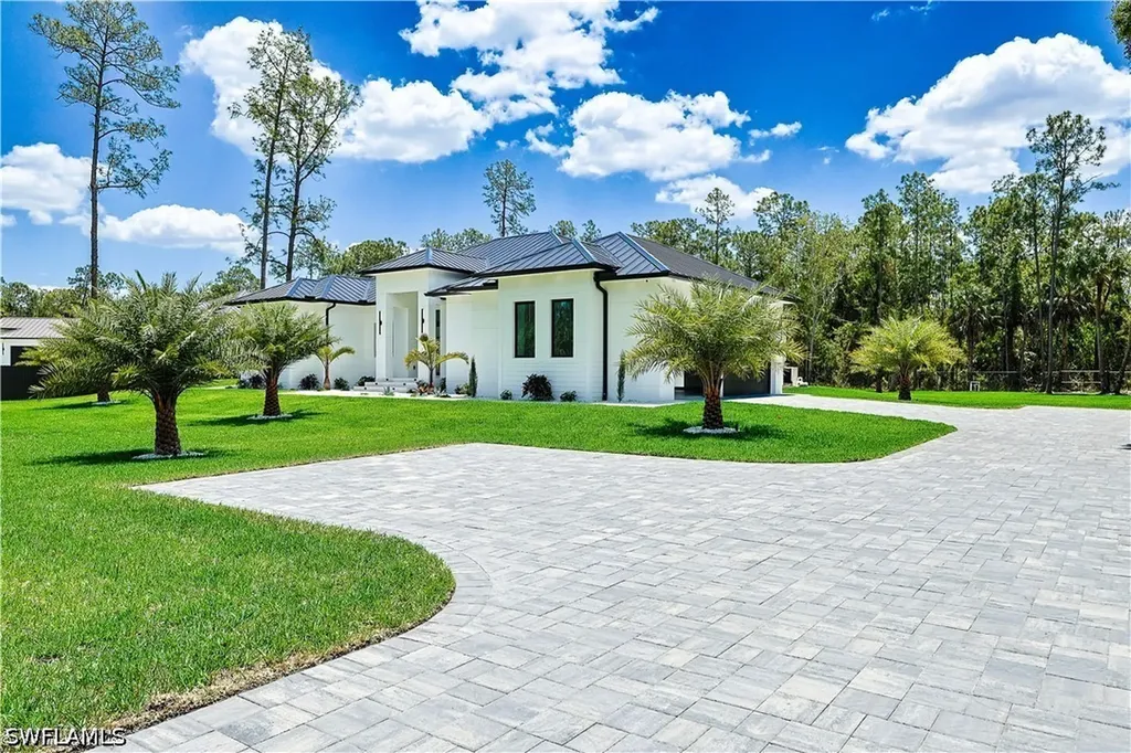 3430 1st Avenue NW Naples FL 34120