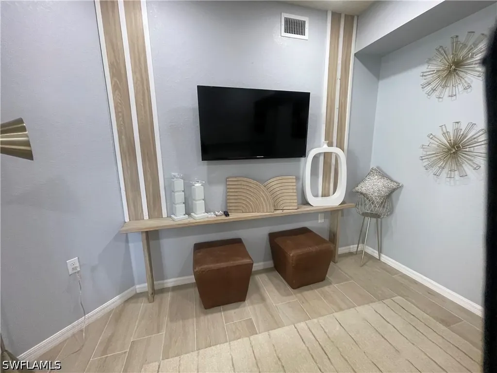 9727 Acqua Court Naples FL 34113