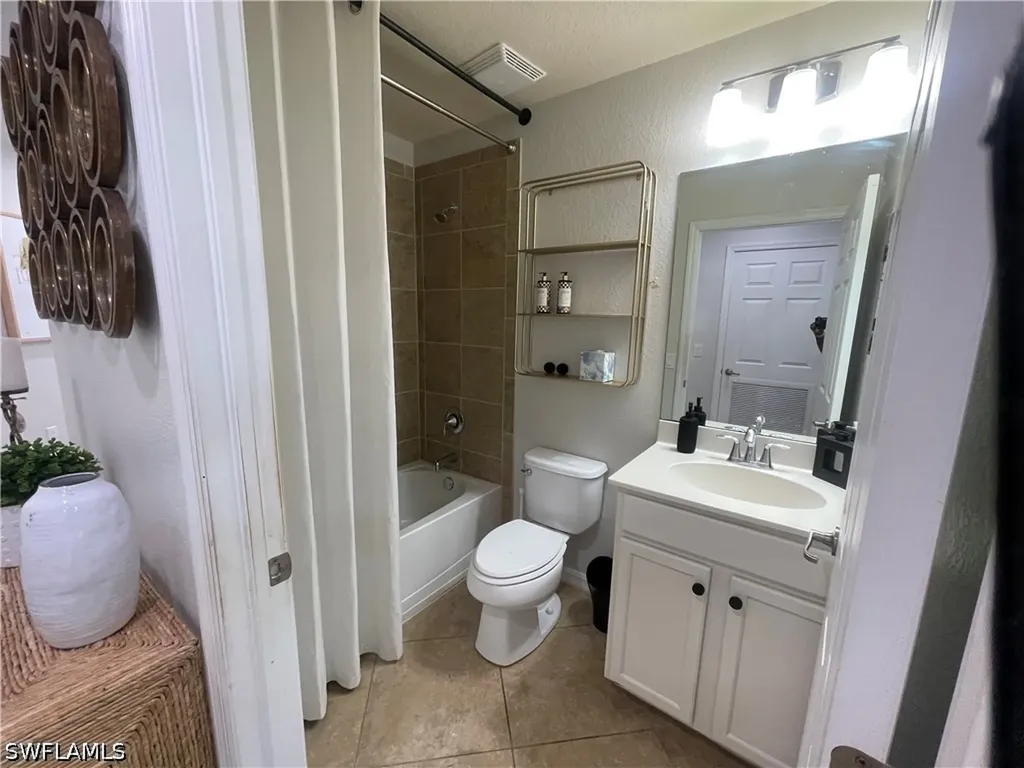 9727 Acqua Court Naples FL 34113