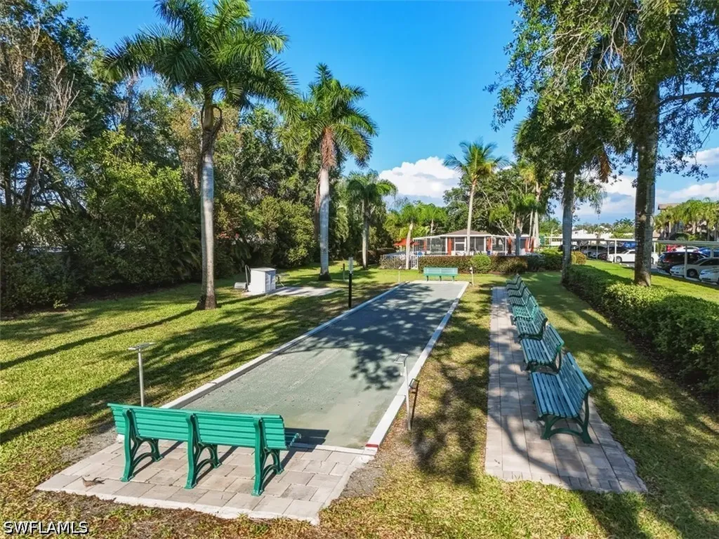 7320 Glenmoor Lane Naples FL 34104