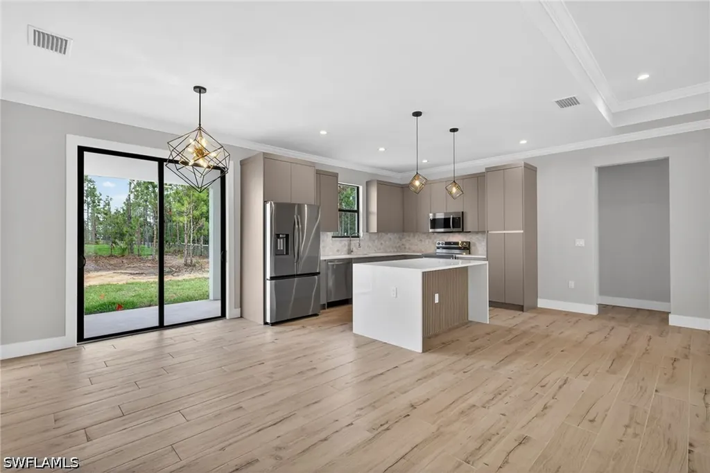 3225 43rd Avenue NE Naples FL 34120