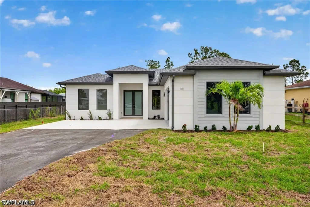 3225 43rd Avenue NE Naples FL 34120