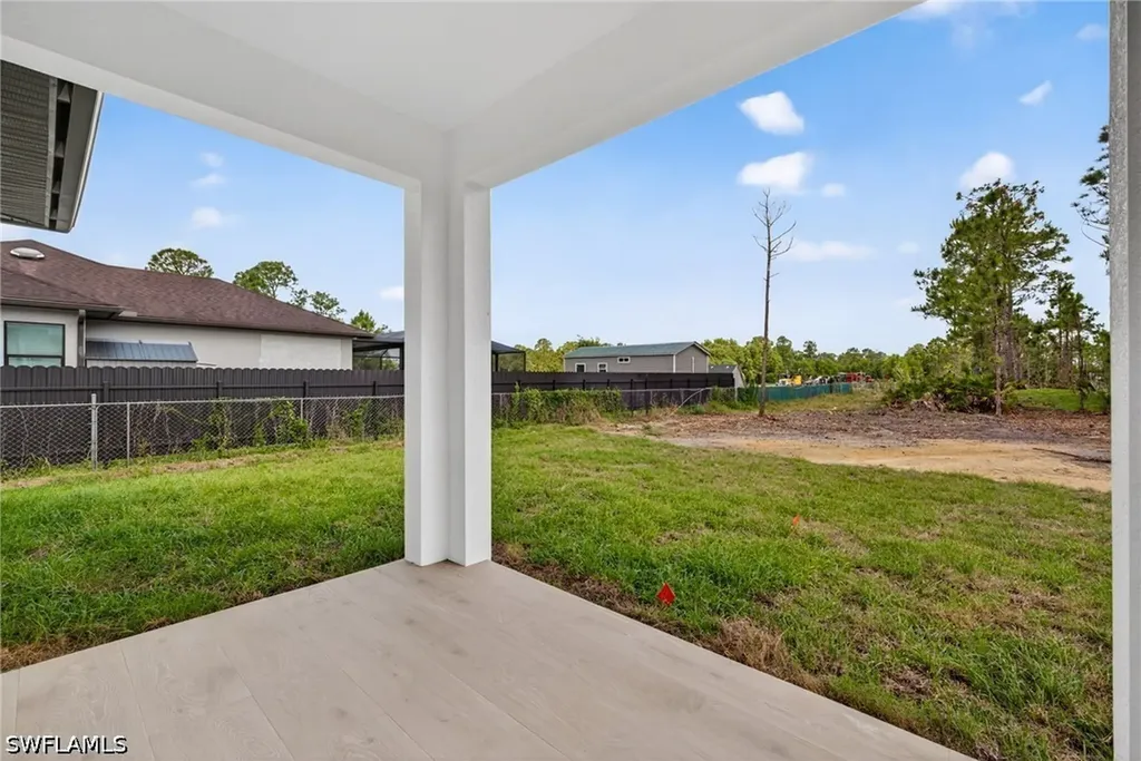 3225 43rd Avenue NE Naples FL 34120