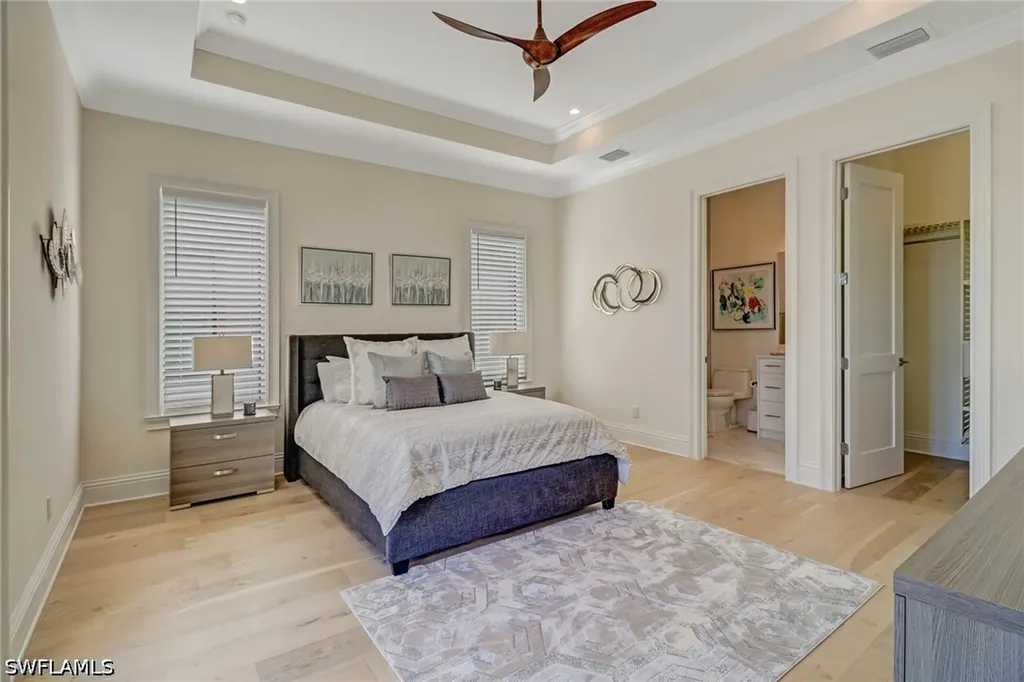 2875 Coco Lakes Drive Naples FL 34105