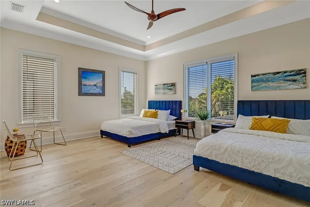2875 Coco Lakes Drive Naples FL 34105