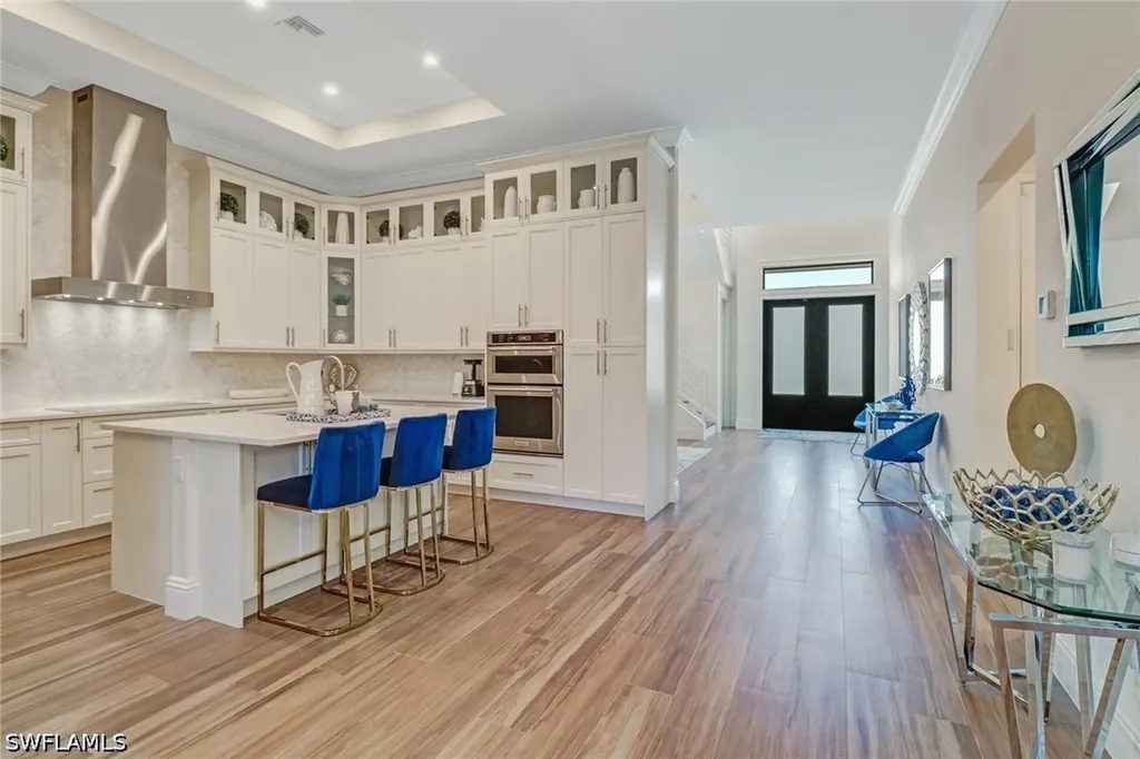 2875 Coco Lakes Drive Naples FL 34105