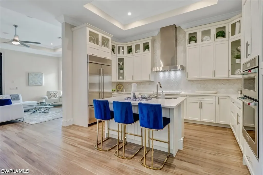 2875 Coco Lakes Drive Naples FL 34105