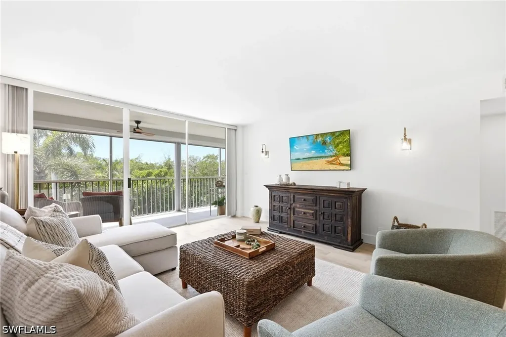 3 Bluebill Avenue Naples FL 34108