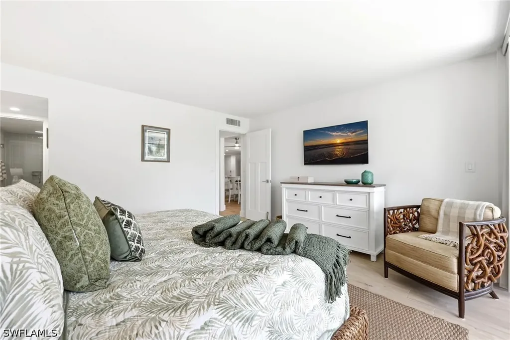 3 Bluebill Avenue Naples FL 34108