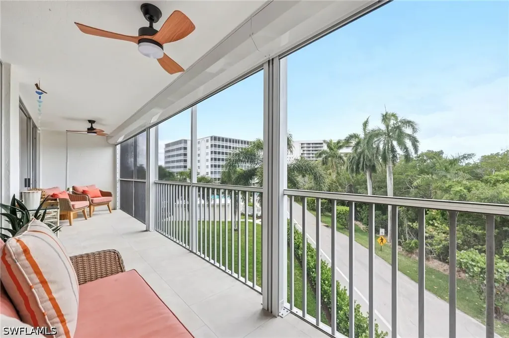 3 Bluebill Avenue Naples FL 34108