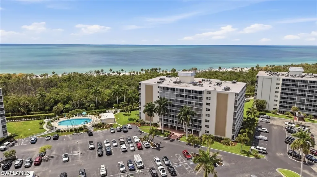 3 Bluebill Avenue Naples FL 34108