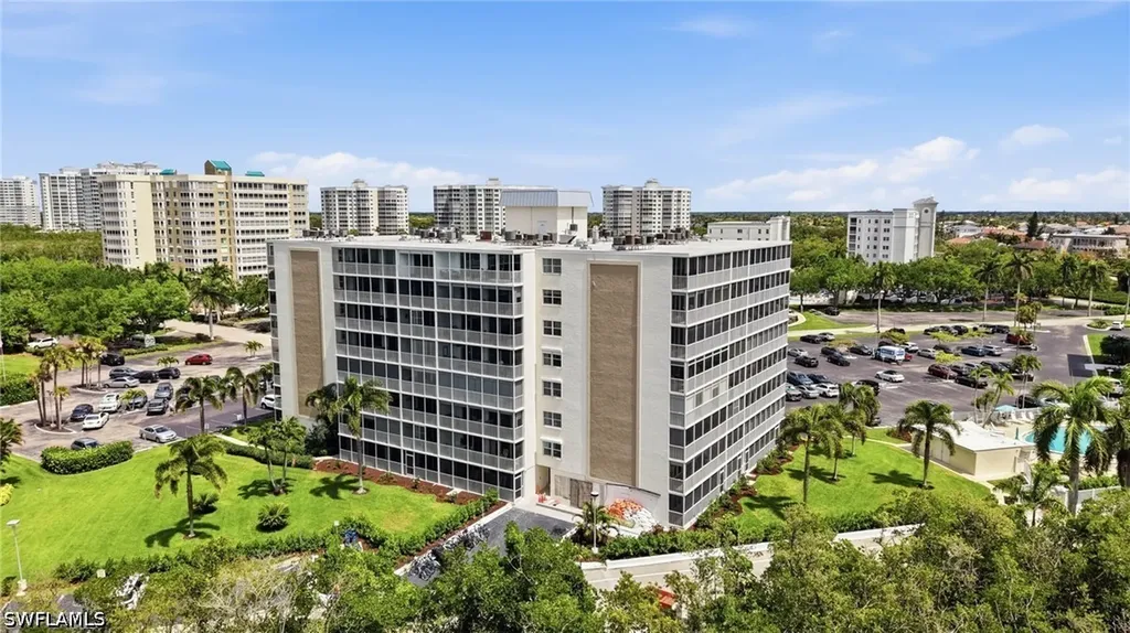 3 Bluebill Avenue Naples FL 34108