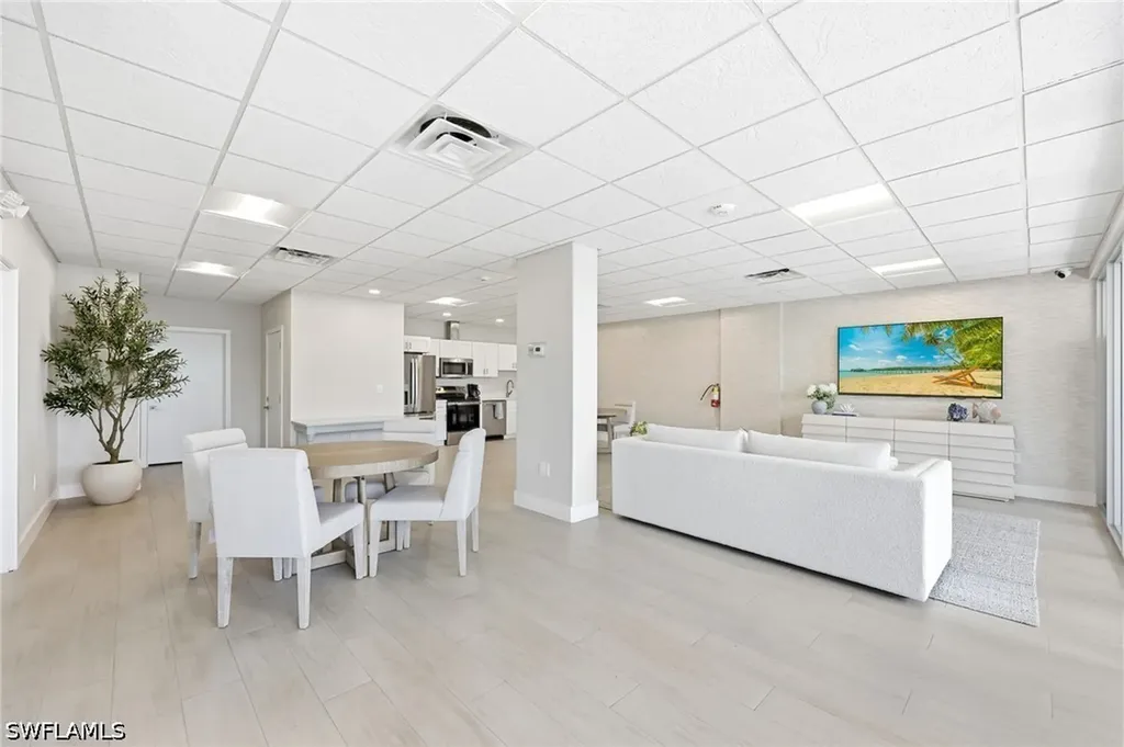 3 Bluebill Avenue Naples FL 34108